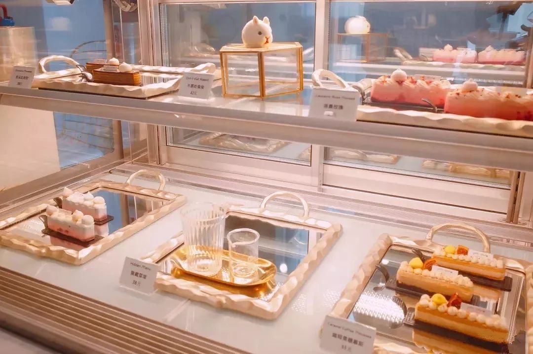 又一家樓中甜品店被爆出來了，它憑什么一夜躥紅？