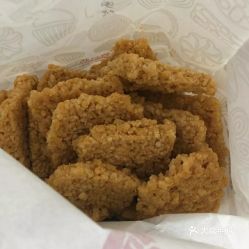 哈爾濱食品廠日月光店的蟹味咸蛋黃鍋巴 用戶評價與口味分析